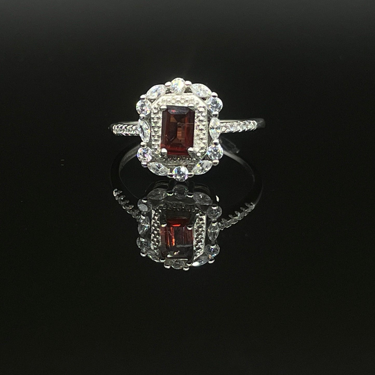 Ring | Garnet