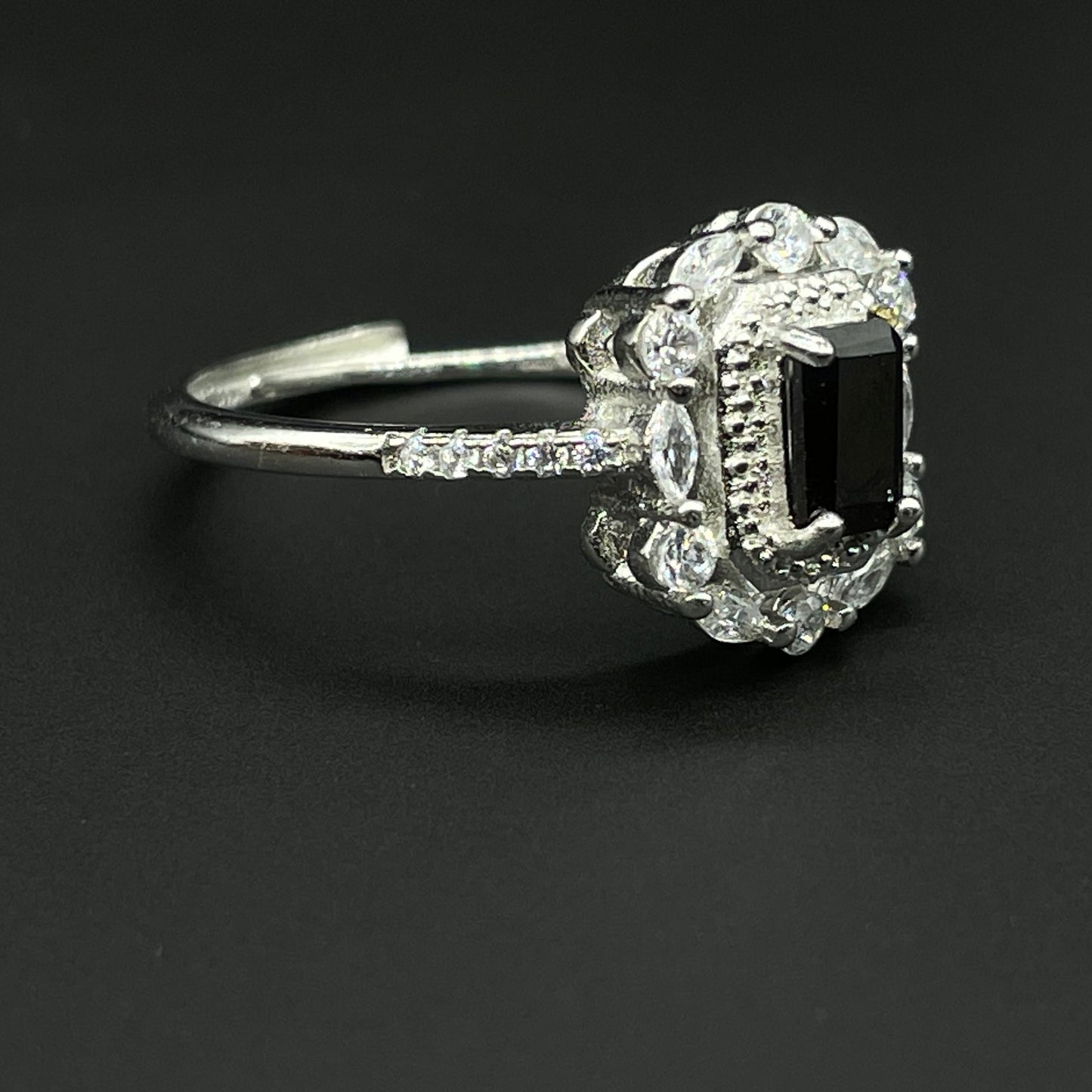 Ring | Garnet - Deep Red