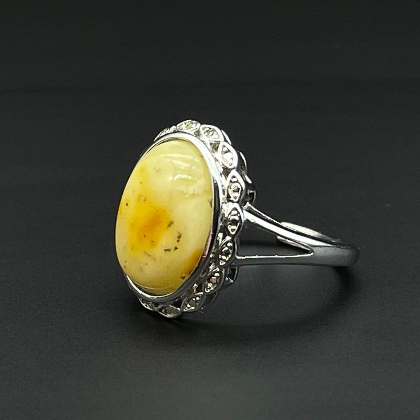 Ring | Ancient Amber